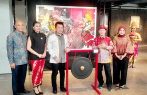 BMW Astra dan Teh Villa Gallery Kolaborasi Lewat The Art of Joy, Hadirkan 18 Lukisan Seniman Indonesia - lajuroda.com