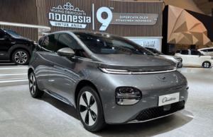 Wuling Hadirkan New Cloud EV SE Berdaya Jelajah 360 Km dengan Fitur Lebih Lengkap Wuling Hadirkan New Cloud EV SE Berdaya Jelajah 360 Km dengan Fitur Lebih Lengkap - lajuroda.com