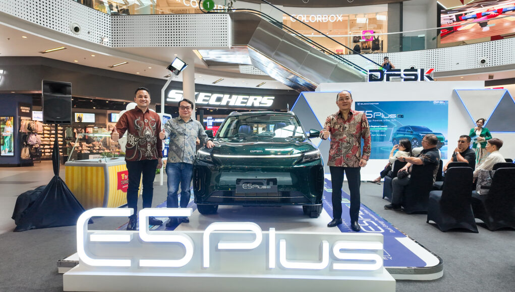 DFSK E5 Plus Resmi Meluncur di Bandung, Harga Rp498 Juta DFSK E5 Plus Resmi Meluncur di Bandung, Harga Rp498 Juta - lajuroda.com
