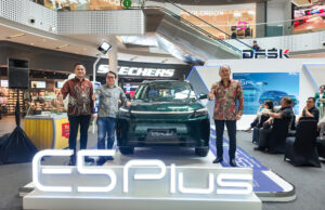 DFSK E5 Plus Resmi Meluncur di Bandung, Harga Rp498 Juta DFSK E5 Plus Resmi Meluncur di Bandung, Harga Rp498 Juta - lajuroda.com