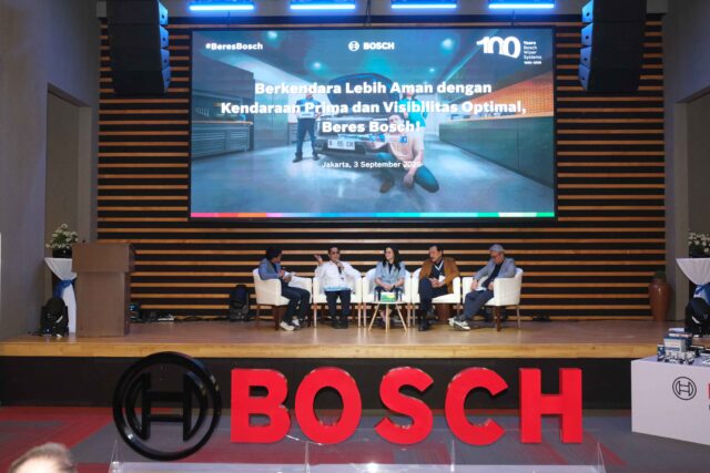 Diskusi panel acara 100 years anniversary Bosch 100 Tahun Wiper Bosch, Visibilitas Jadi Kunci Keselamatan Berkendara - lajuroda.com