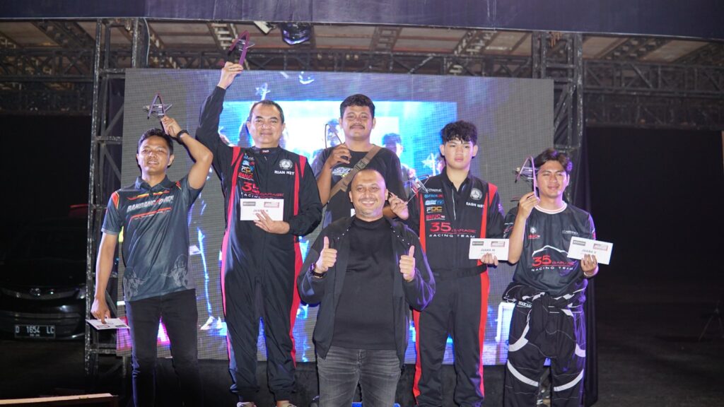 Rio Surya Pratama Juara Umum Svarnabumi SIMPATI Drag Race - lajuroda.com